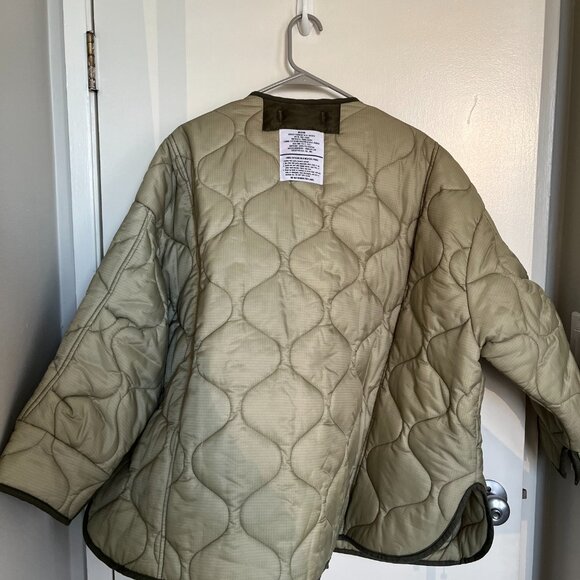 The Frankie Shop Teddy Quilted Jacket - Picture 3 of 8